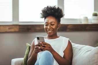30 Things to Text or Say After a Date for Zero Awkwardness